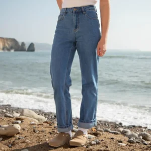 womens-straight-leg-jeans-1